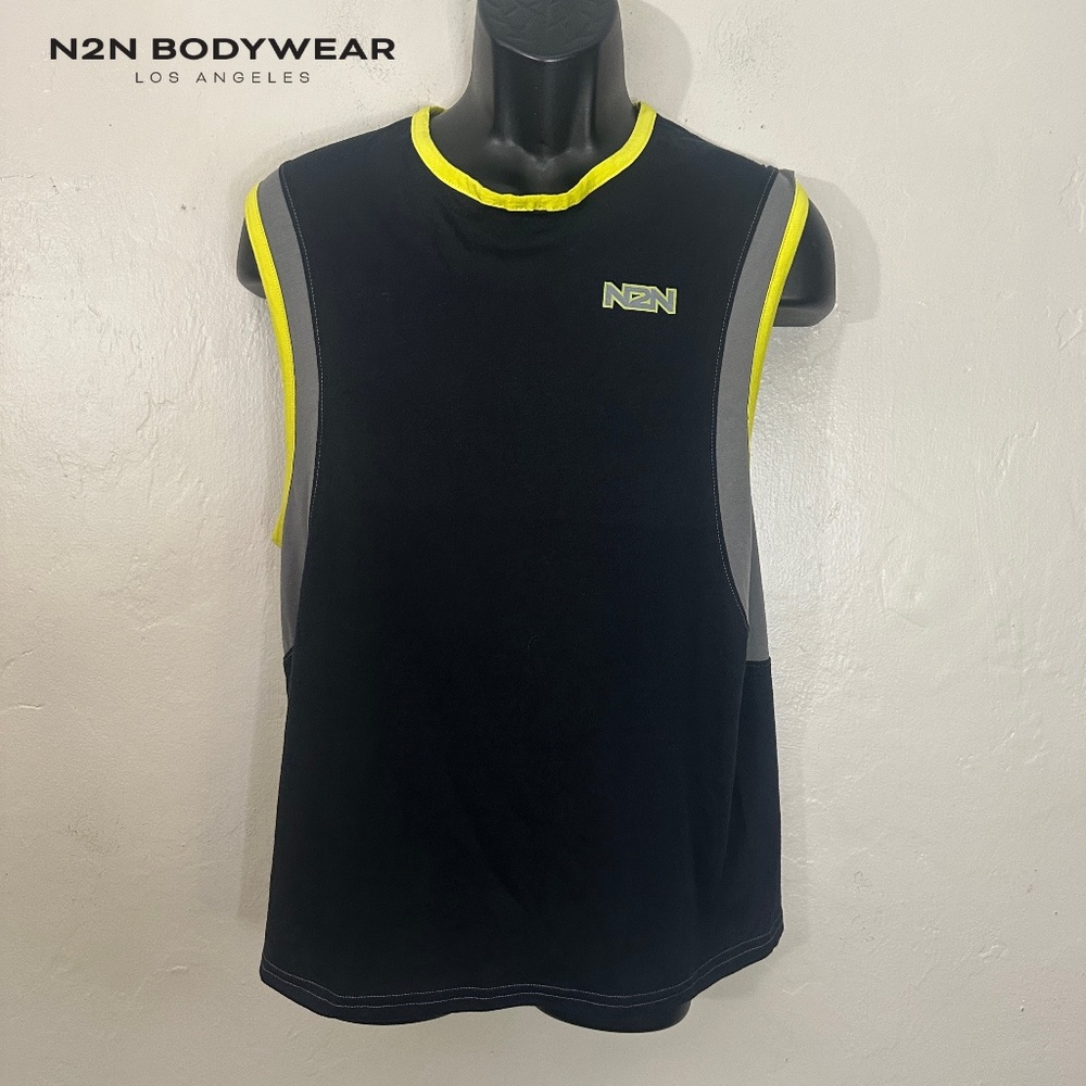 N2N Bodywear Sleeveless T Shirt Medium Gently worn 50% cotton / 50% polyester